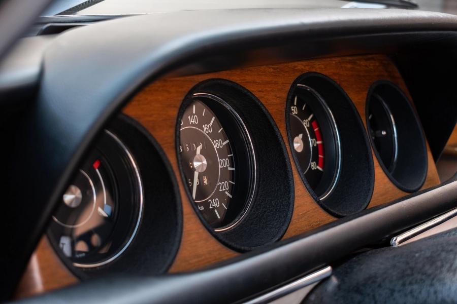 Панель приборов BMW 3.0 CSL (E9) 1972 года  (фото 61 из 115)